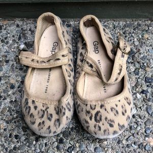 Toddler leopard print gap shoes